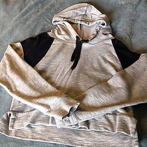 Long sleeve grey cropped hoodie